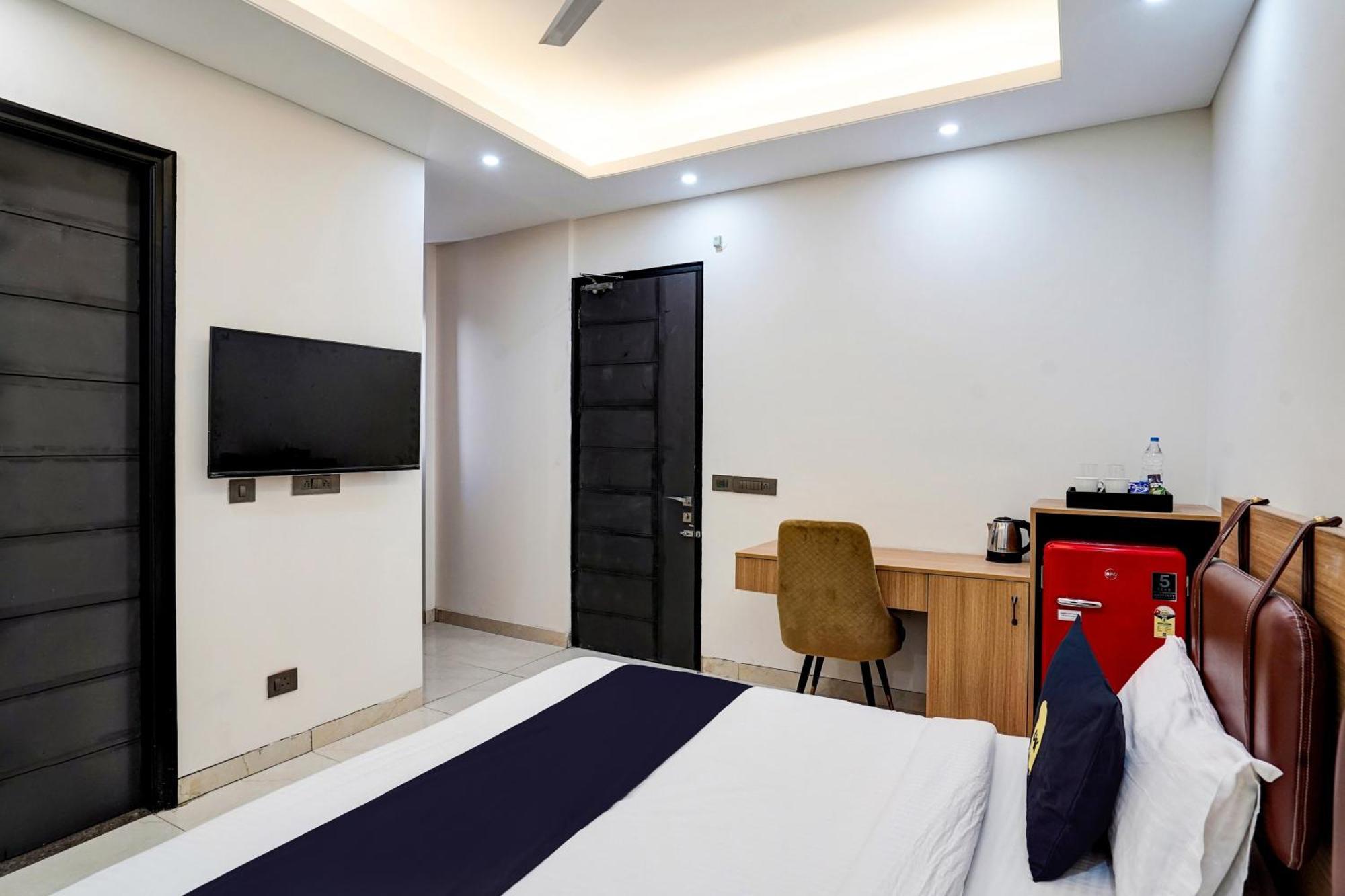 Hotel O Parkinn Gurgaon Exterior foto